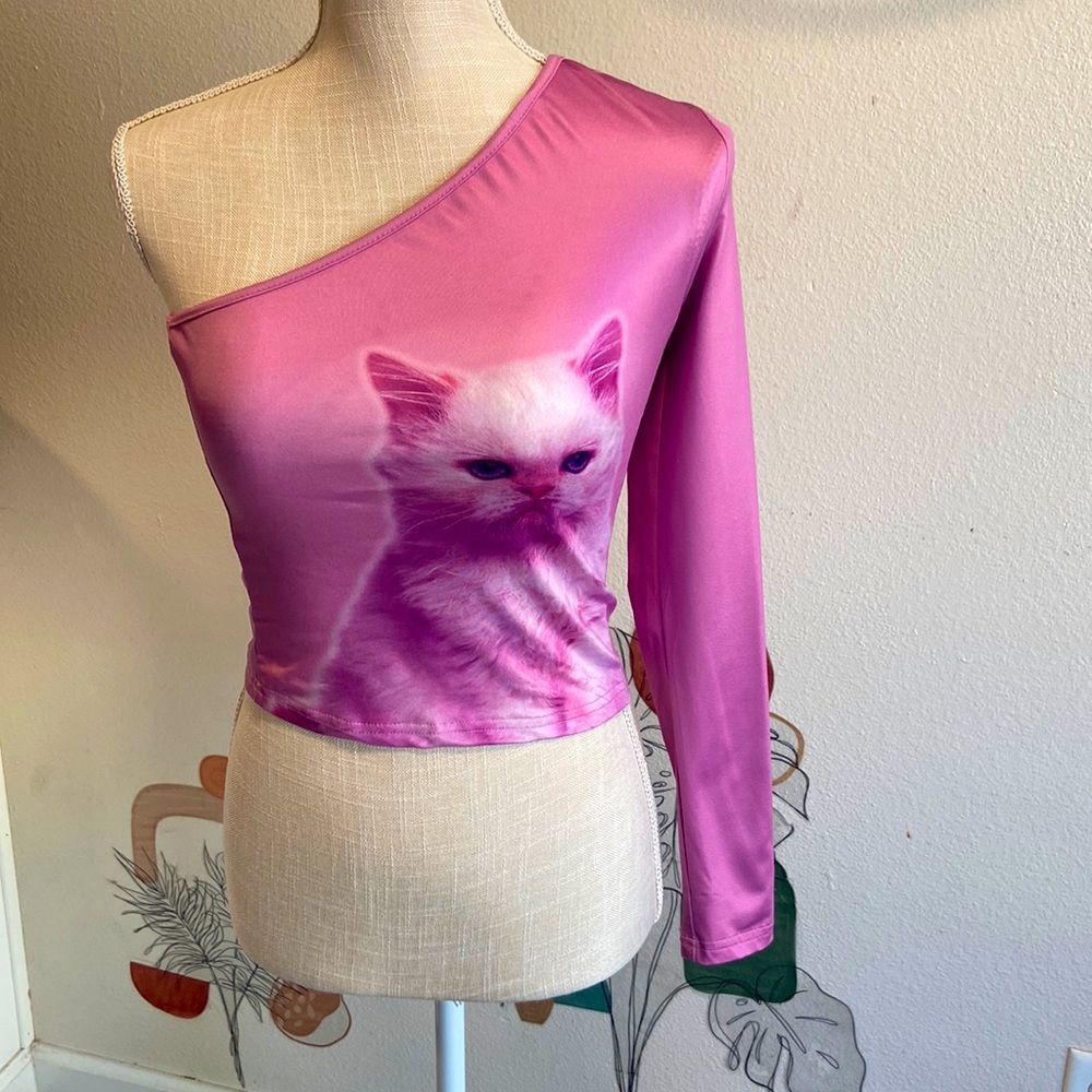 One shoulder kitten top